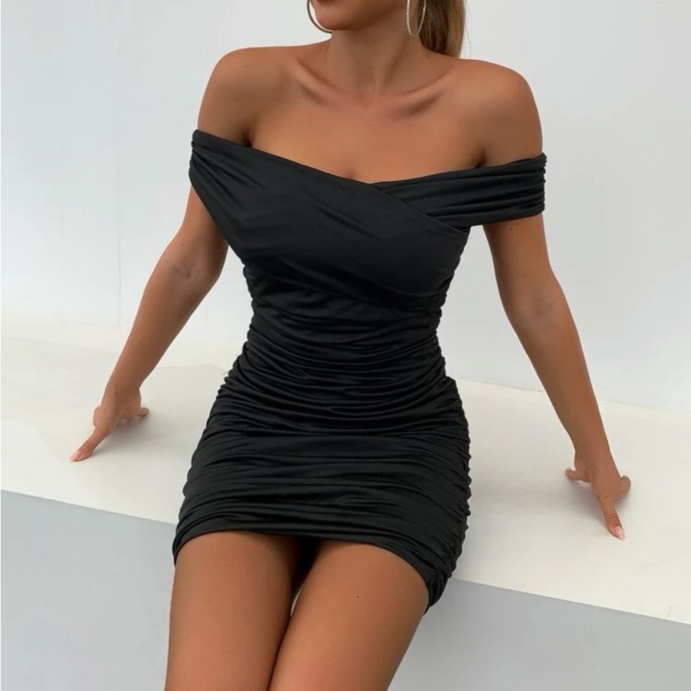 SHEIN Off the Shoulder Ruched Black Dress